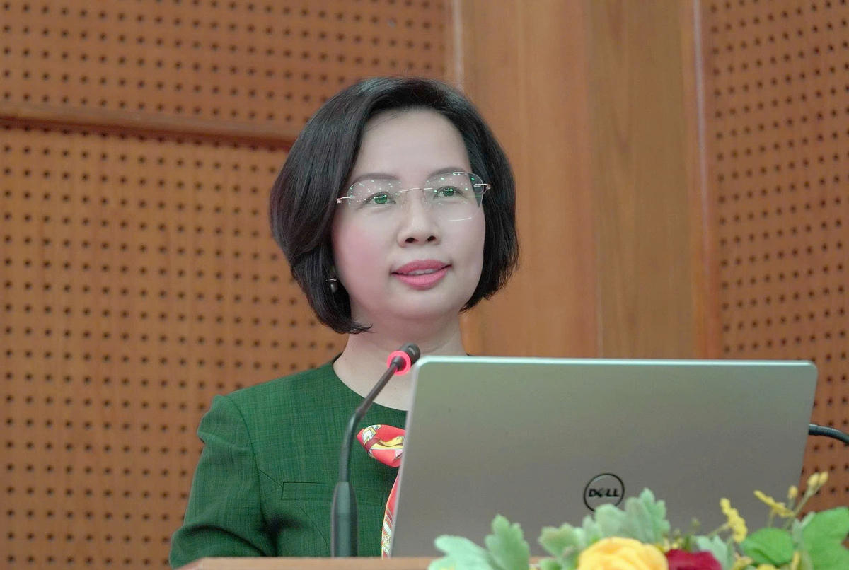 Chủ tịch Ủy ban MTTQ Việt Nam thành phố Hà Nội Bùi Huyền Mai phát biểu tại hội nghị. Ảnh: PV