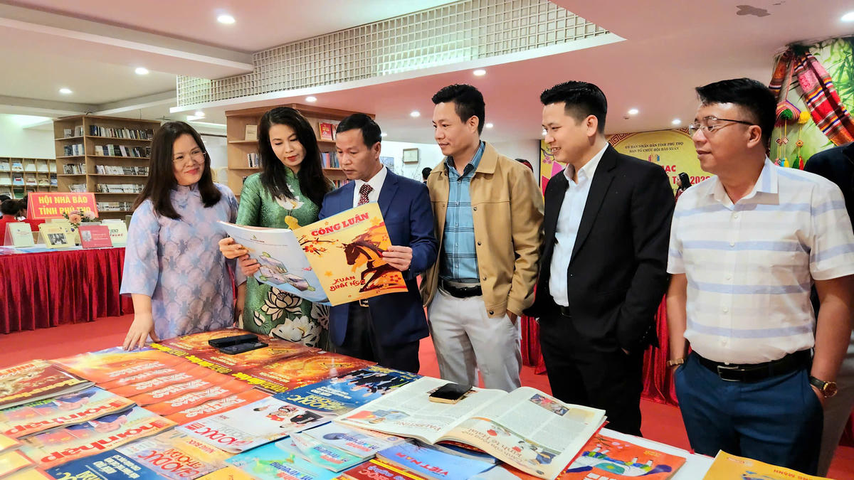 Đội ngũ báo chí hoạt động tại Phú Thọ đã góp phần phát triển kinh tế, văn hóa, xã hội ở địa phương. Ảnh: Tuấn Trung.