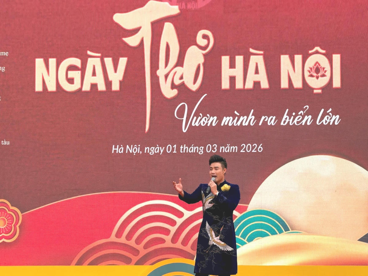 Trình diễn trong Ngày Thơ Hà Nội 2026. Ảnh: Thụy Du. 