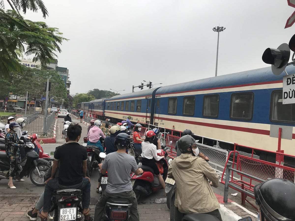 An toàn đường sắt vẫn cần báo động