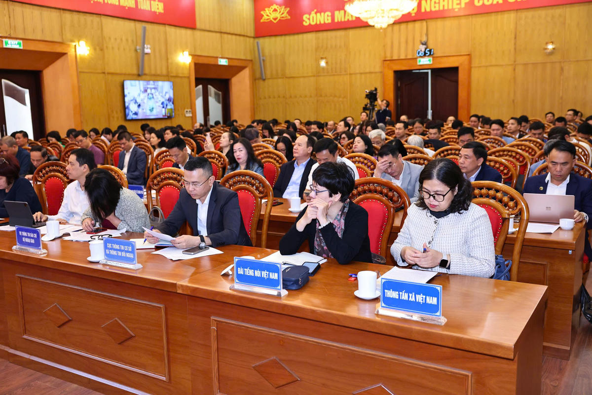 Các đại biểu dự hội nghị. Ảnh: Đức Vũ