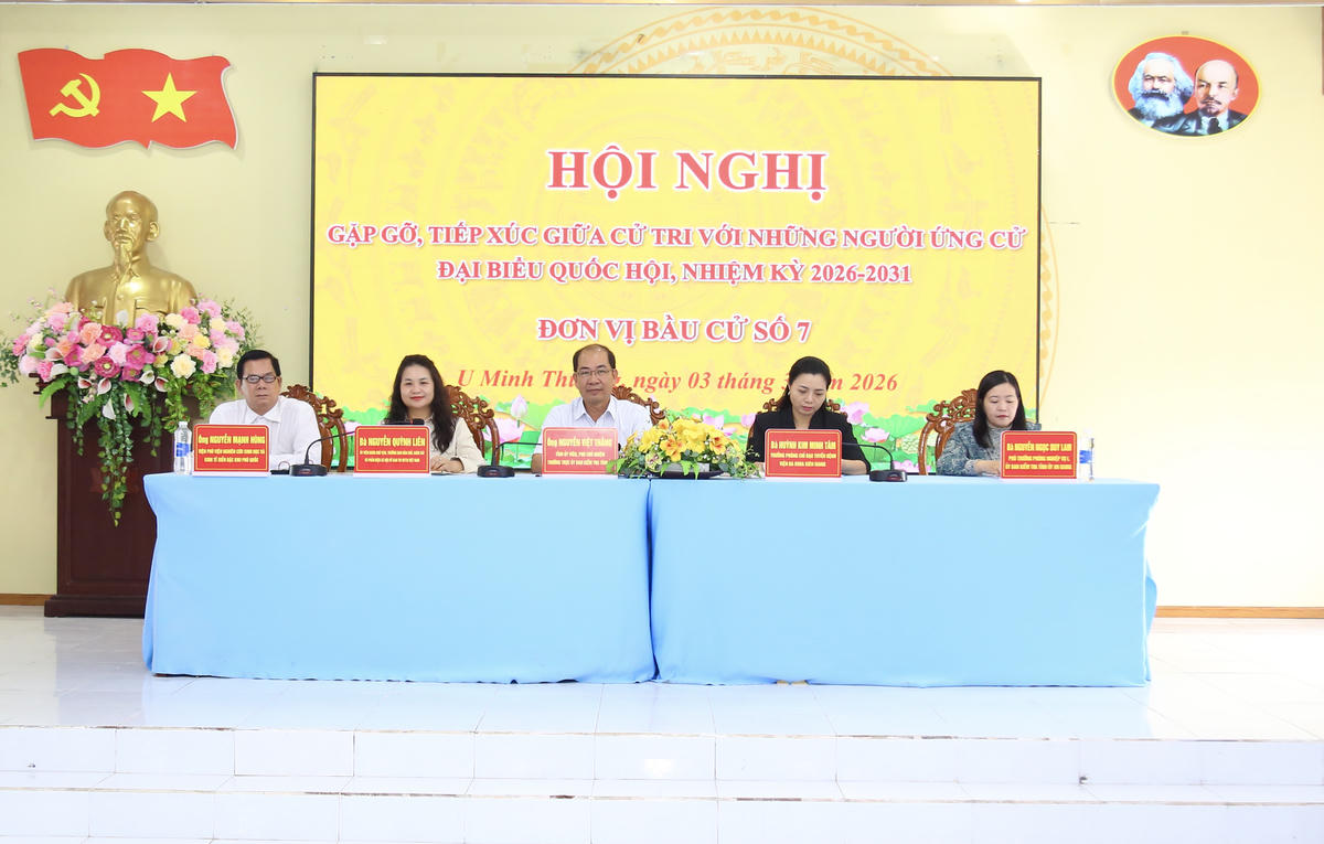 Bà Nguyễn Quỳnh Liên cùng các ứng cử viên ứng cử Đại biểu Quốc hội khóa XVI, nhiệm kỳ 2026 – 2031, đơn vị bầu cử số 07, tỉnh An Giang tiếp xúc cử tri xã U Minh Thượng. (ảnh: Thanh Tiến).