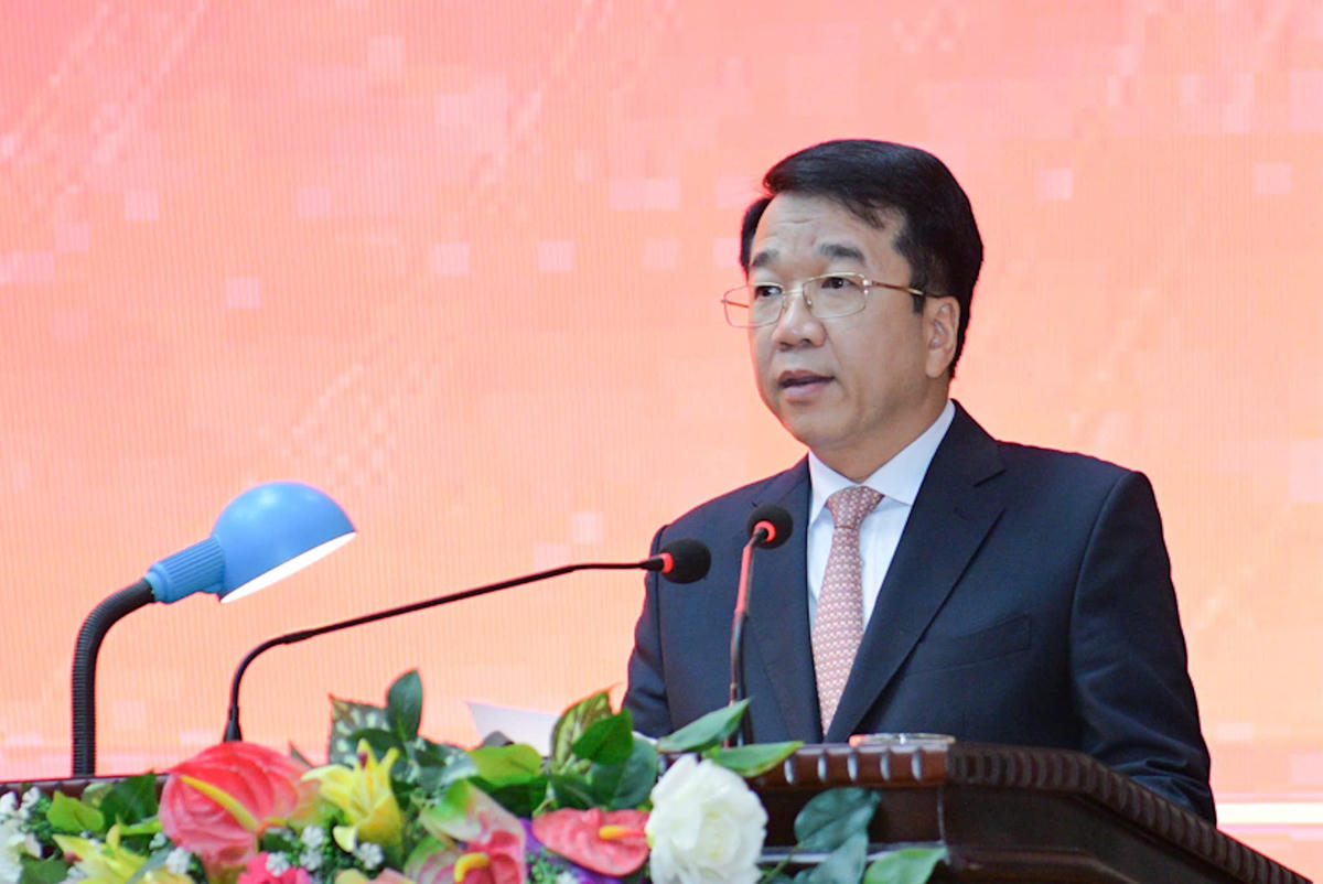 Chủ tịch UBND tỉnh Nguyễn Thanh Bình phát biểu nhận nhiệm vụ. Ảnh: Trường Giang