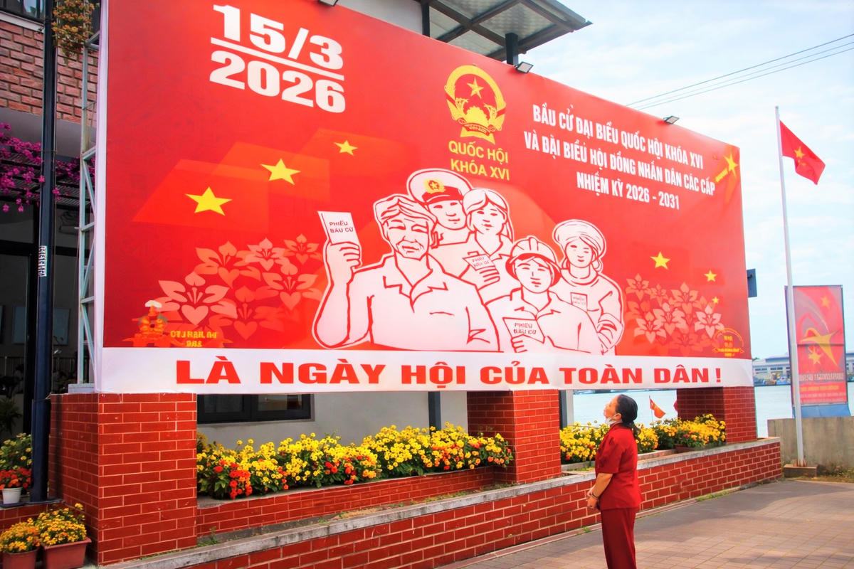 Người dân xã đảo Tam Hải (TP Đà Nẵng) náo nức trước ngày hội lớn. Ảnh: Tấn Thành.