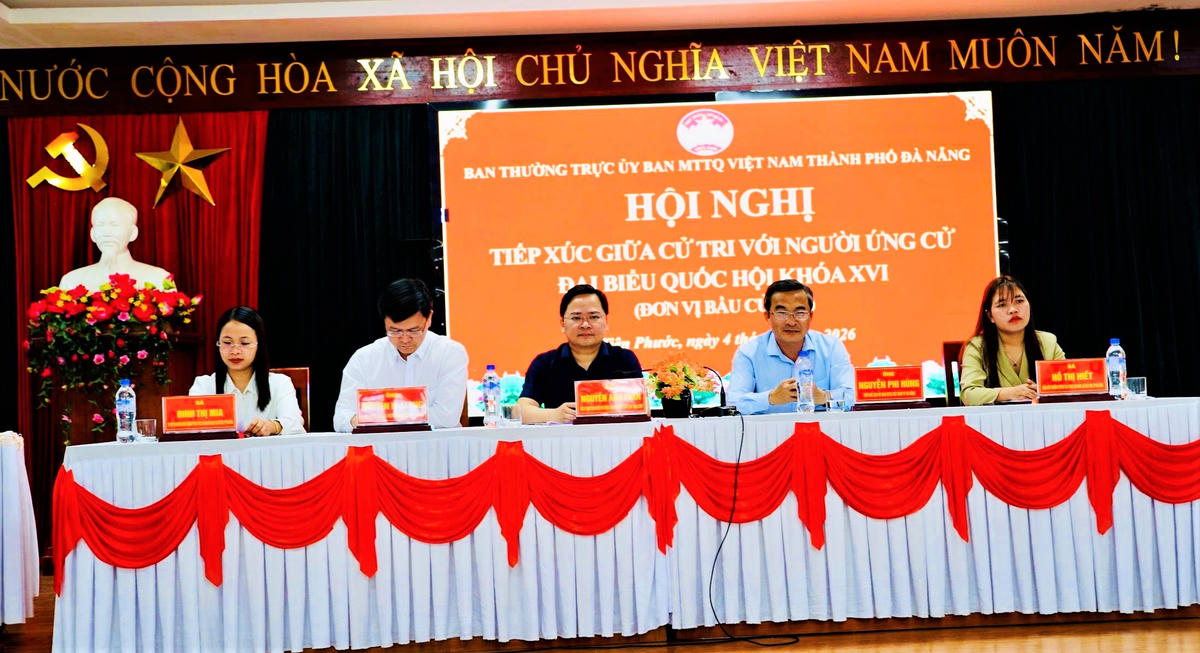 Các cứng cử viên ĐBQH  khóa XVI, Đơn vị bầu cử số 5 tại các xã Tiên Phước và xã Thạnh Bình. Ảnh: Tấn Thành.