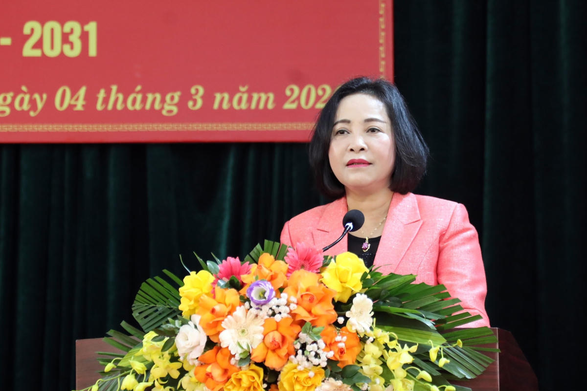 Phó Chủ tịch Quốc hội Nguyễn Thị Thanh trình bày chương trình hành động. Ảnh: Trọng Hiếu.