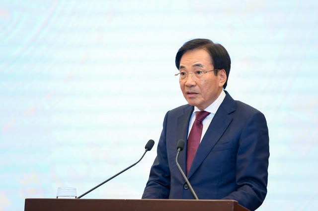 Bộ trưởng, Chủ nhiệm Văn phòng Chính phủ Trần Văn Sơn, Người phát ngôn của Chính phủ, chủ trì họp báo thường kỳ Chính phủ tháng 2/2026.