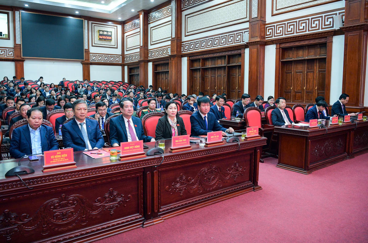 Các đại biểu dự kỳ họp. Ảnh: Trường Giang