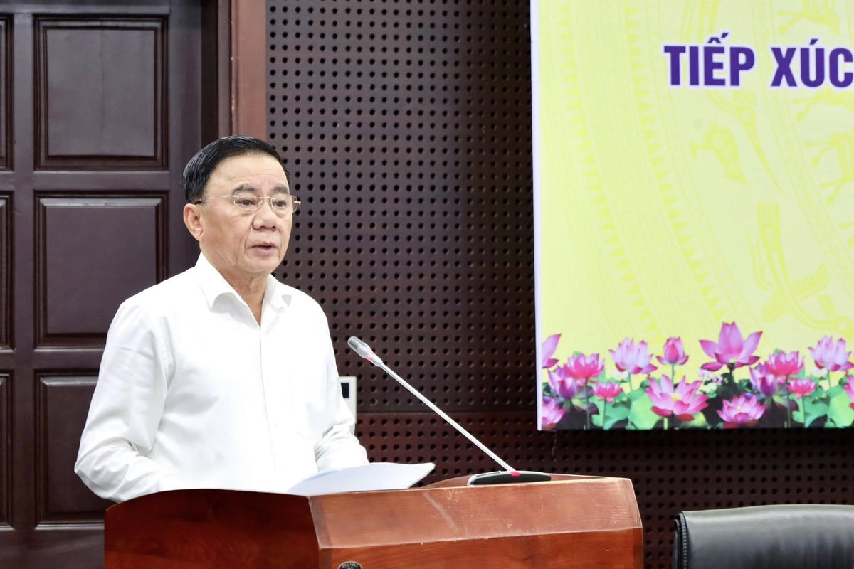 Ông Trần Cẩm Tú trình bày chương trình hành động. Ảnh: Thu Vui.