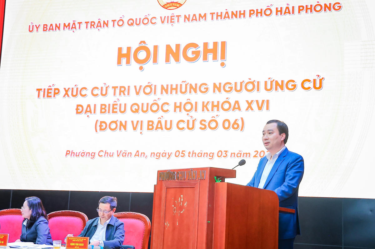 Ông Vũ Văn Tiến trình bày chương trình hành động của bản thân.