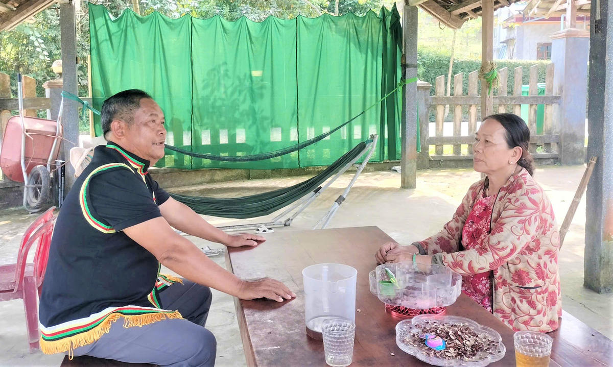 Phát huy vai trò già làng trong tuyên truyền bầu cử