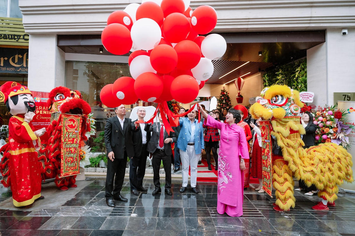 Newtechco Group hoạt động trong các lĩnh vực đầu tư tài chính, công nghiệp dược, dược sinh học, năng lượng tái tạo.