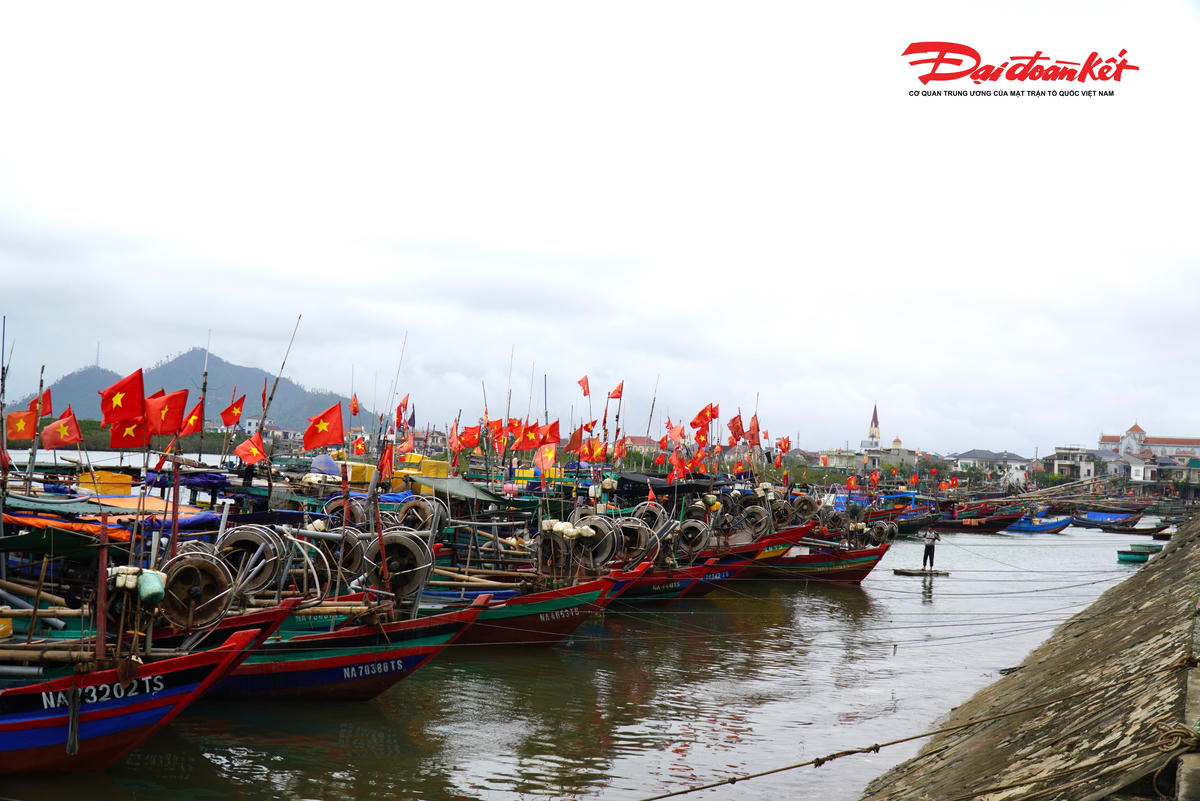 Xã Lộc Hà có đặc thù là ven biển, nhiều ngư dân vươn khơi bám biển dài ngày. Ảnh: Hạnh Nguyên.