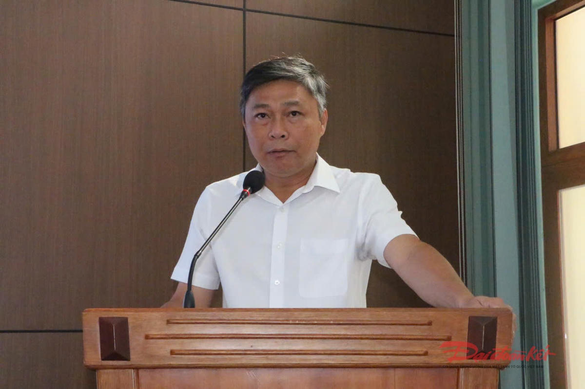 Đại tá Nguyễn Hải Phước - Trưởng phòng An ninh chính trị nội bộ (Công an TP Hồ Chí Minh) thông tin tại buổi giao ban báo chí. Ảnh: Hồng Phúc.