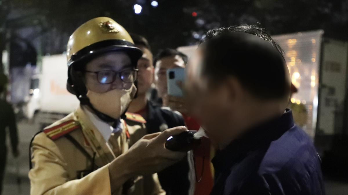 Tài xế gây tai nạn liên hoàn trên phố Nguyễn Chánh có nồng độ cồn.