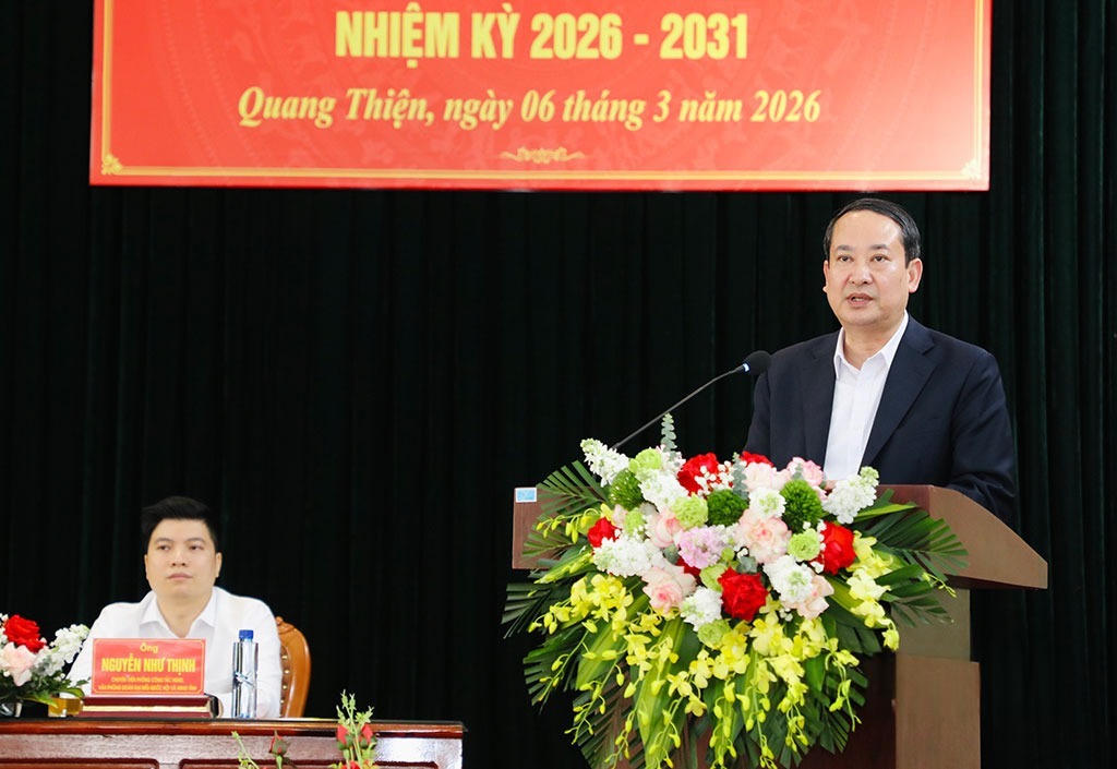 Ông Mai Văn Tuất - Phó Bí thư Tỉnh ủy, Chủ tịch Ủy ban MTTQ tỉnh cảm ơn các ý kiến tâm huyết của cử tri. Ảnh: Đức Lam