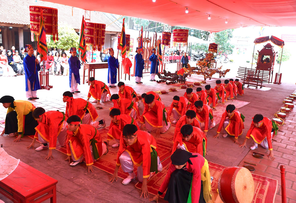 Những thiếu niên trong đội múa lễ chữ được lựa chọn kỹ như: Phải là gia đình văn hóa, có thành tích học tập tốt…

