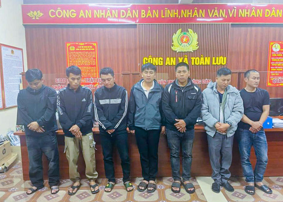 Các đối tượng bị bắt giữ. Ảnh: CAHT