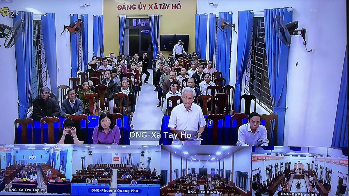 Các cử tri dự trực tuyến các điểm cầu thuộc đơn vị bầu cử số 5. Ảnh: CV.