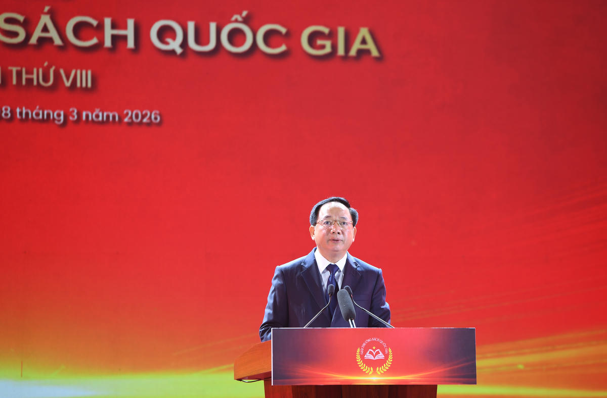 Uỷ viên Bộ Chính trị, Bí thư Trung ương Đảng, Trưởng Ban Tuyên giáo và Dân vận Trung ương Trịnh Văn Quyết phát biểu tại lễ trao giải.