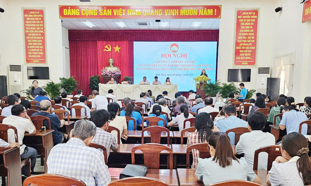 Toàn cảnh buổi tiếp xúc. Ảnh Tuệ Yên&nbsp;