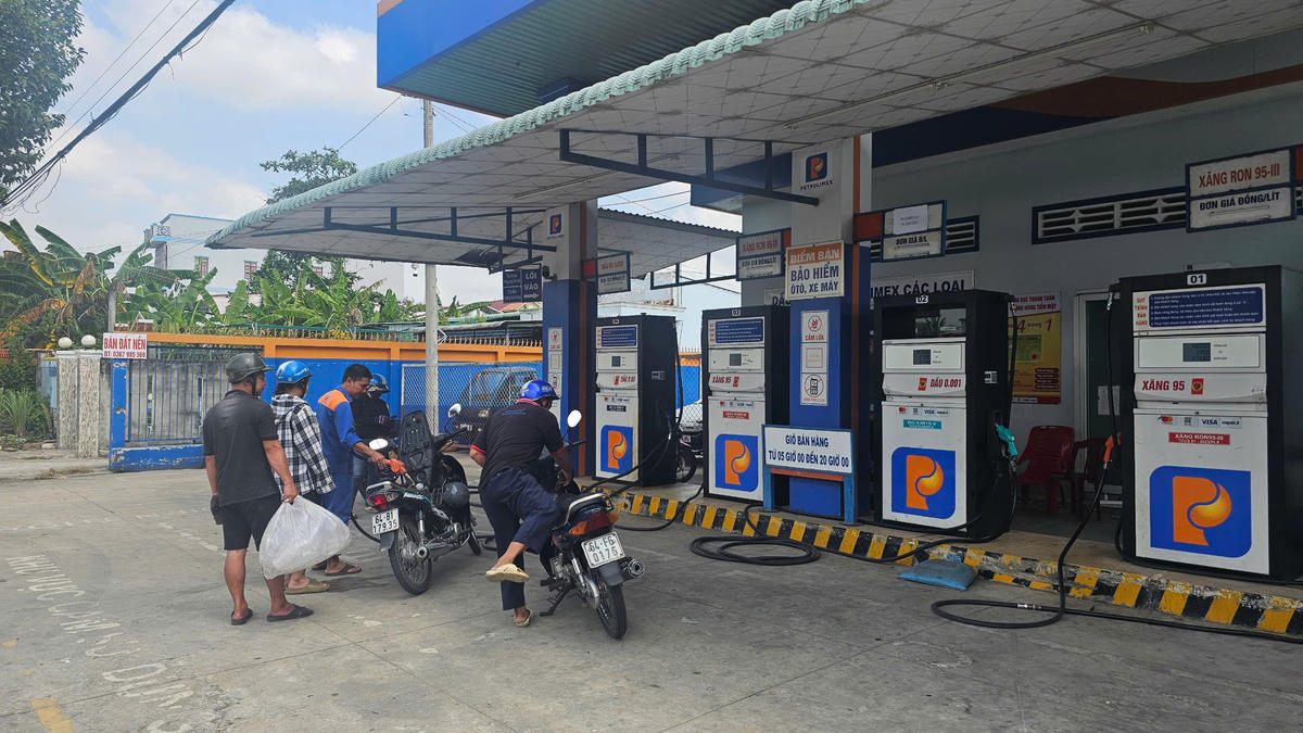 Vĩnh Long bảo đảm xăng dầu được cung ứng đầy đủ, liên tục. Ảnh: N.L.