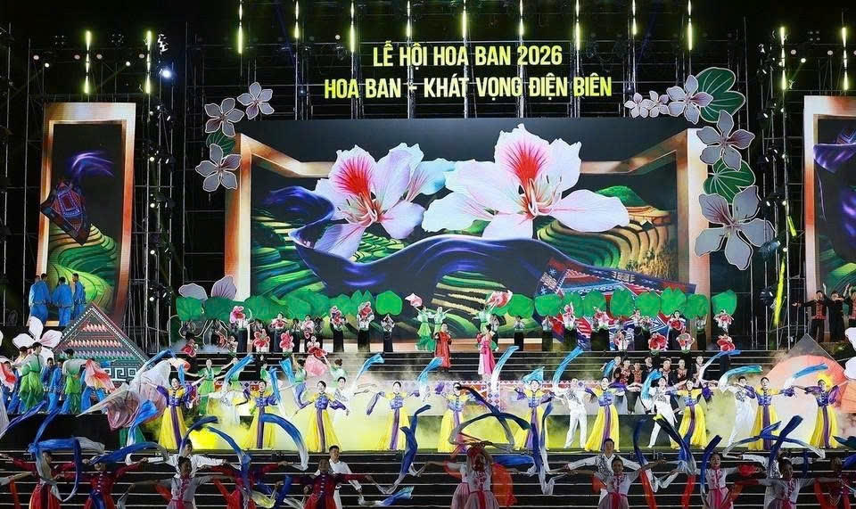 Khai mạc Lễ hội Hoa Ban -&nbsp; Sự kiện văn hóa, du lịch tiêu biểu của tỉnh Điện Biên. Ảnh: T.H.