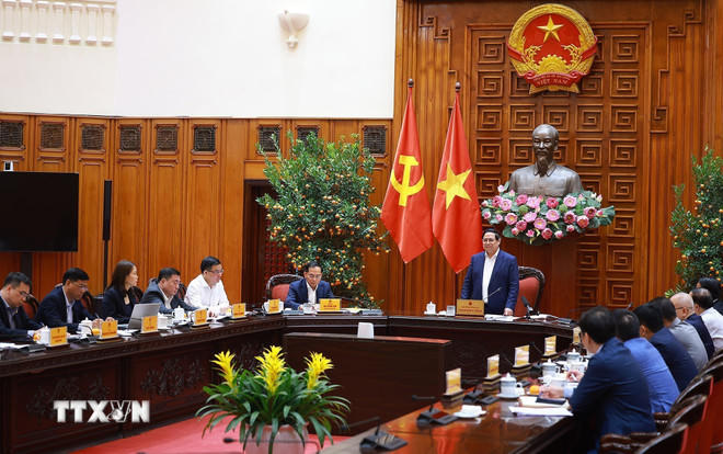 Thủ tướng Phạm Minh Chính chủ trì họp Tổ công tác bảo đảm an ninh năng lượng. (Ảnh: Dương Giang/TTXVN).