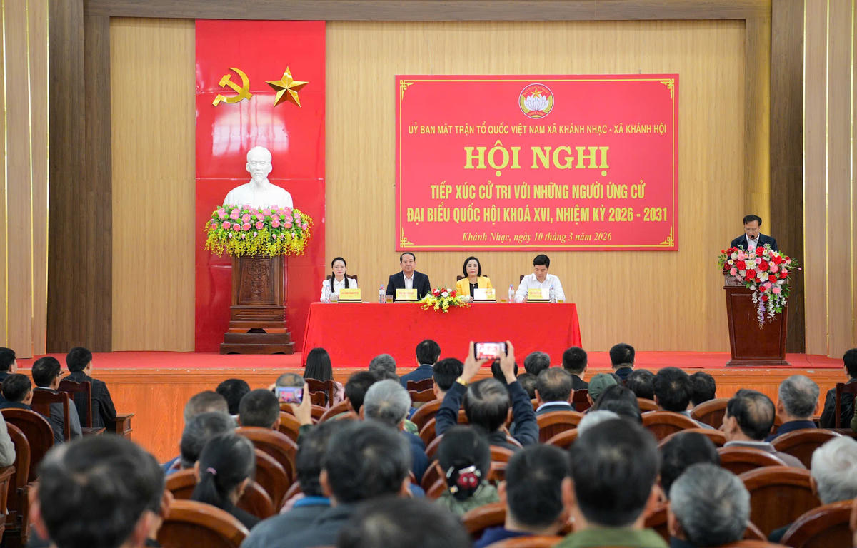 Cử tri tỉnh Ninh Bình kỳ vọng, nếu trúng cử, ông Mai Văn Tuất sẽ quan tâm, giải quyết những vấn đề cử tri đã kiến nghị. Ảnh: Trường Giang..