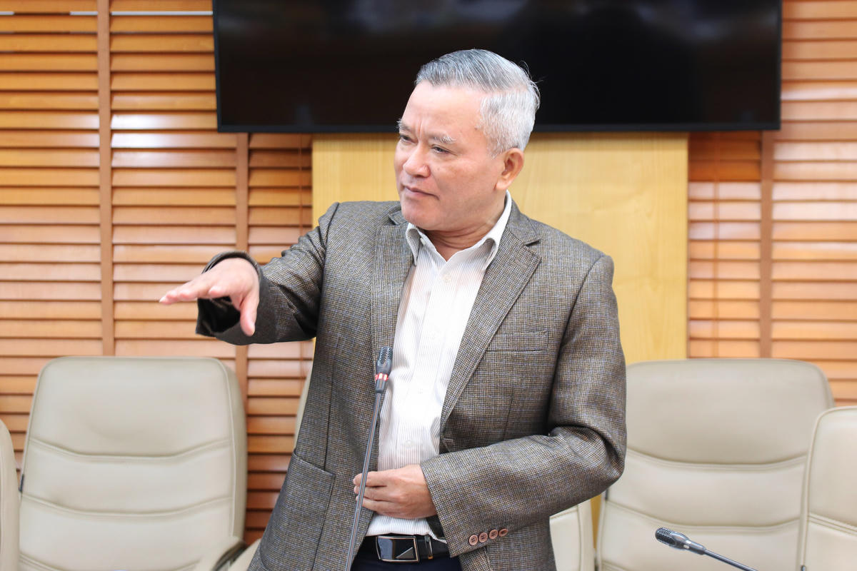 TS Nguyễn Văn Pha - Ủy viên Đoàn Chủ tịch, Phó Chủ nhiệm Hội đồng tư vấn về Dân chủ và Pháp luật UBTƯ MTTQ Việt Nam&nbsp;phát biểu tại Hội nghị.