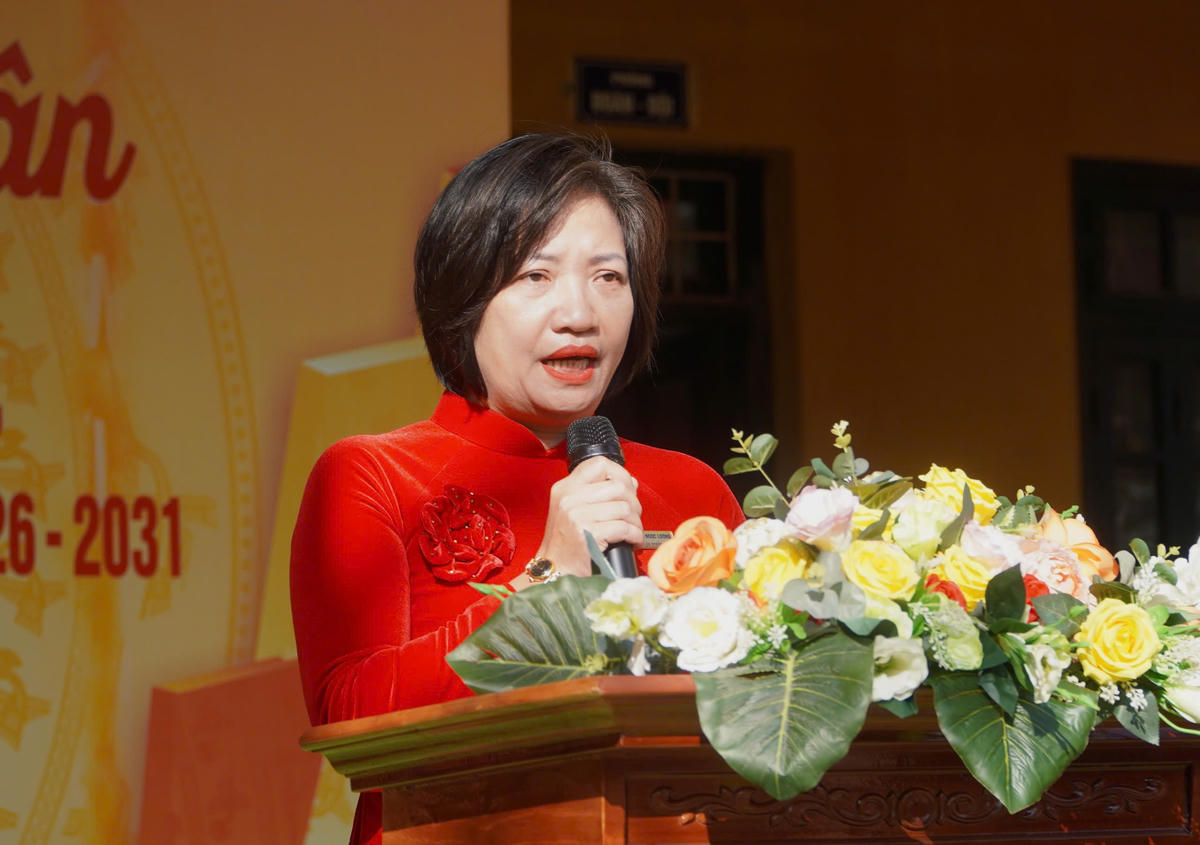 Bà Bùi Thị Ngọc Lương - Hiệu trưởng Trường Tiểu học Tây Tựu A phát biểu tại sự kiện.