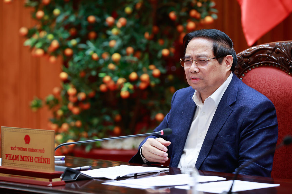 Thủ tướng Phạm Minh Chính chỉ đạo các cơ quan khẩn trương hoàn thiện, trình ban hành Quyết định của Thủ tướng Chính phủ phê duyệt Đề án&nbsp;thí điểm thực hiện đánh giá, chấm điểm (KPI) về công tác xây dựng pháp luật. Ảnh: Nhật Bắc