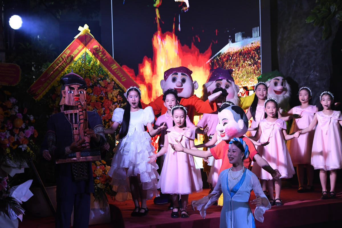 Nghệ thuật múa rối, loại hình sân khấu đặc sắc của Việt Nam được Nhà hát Múa rối Việt Nam gìn giữ, sáng tạo và lan tỏa suốt bảy thập niên qua.

