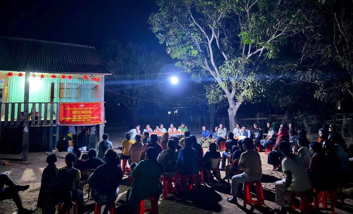 Xã Ia Mơ tổ chức buổi tuyên truyền cho người dân về các nội dung bầu cử. Ảnh: CA Gia Lai.