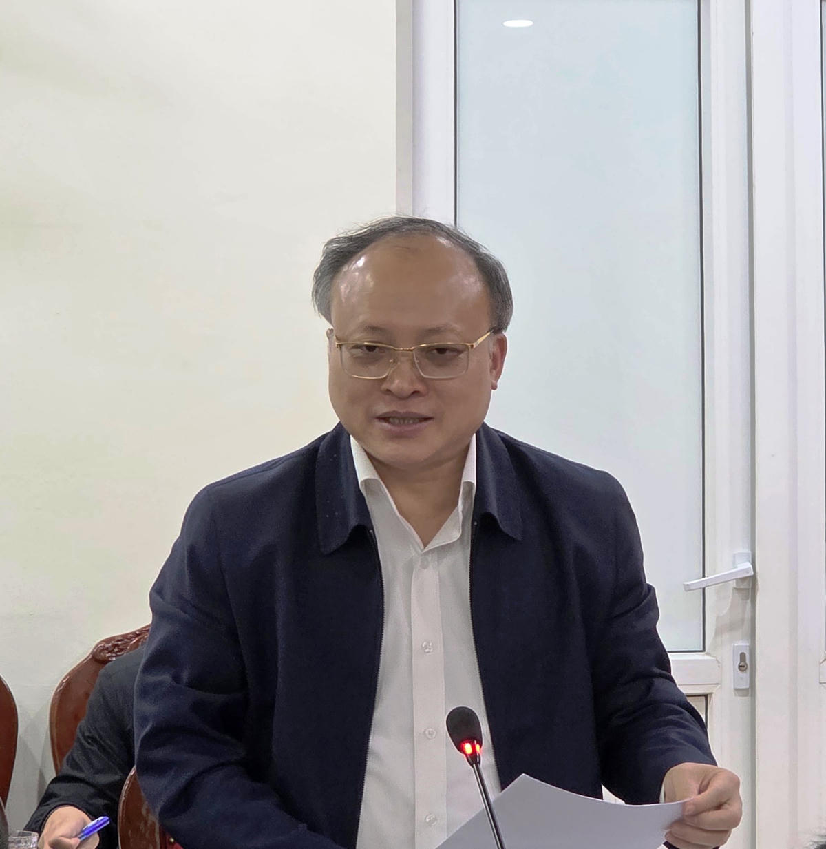 Ông Lê Trọng Thụ, Giám đốc Sở Tài chính tỉnh Thanh Hóa thông tin về hội nghị xúc tiến đầu tư năm 2026, của tỉnh sẽ được tổ chức vào cuối tháng 3/2026. Ảnh: Nguyễn Chung.