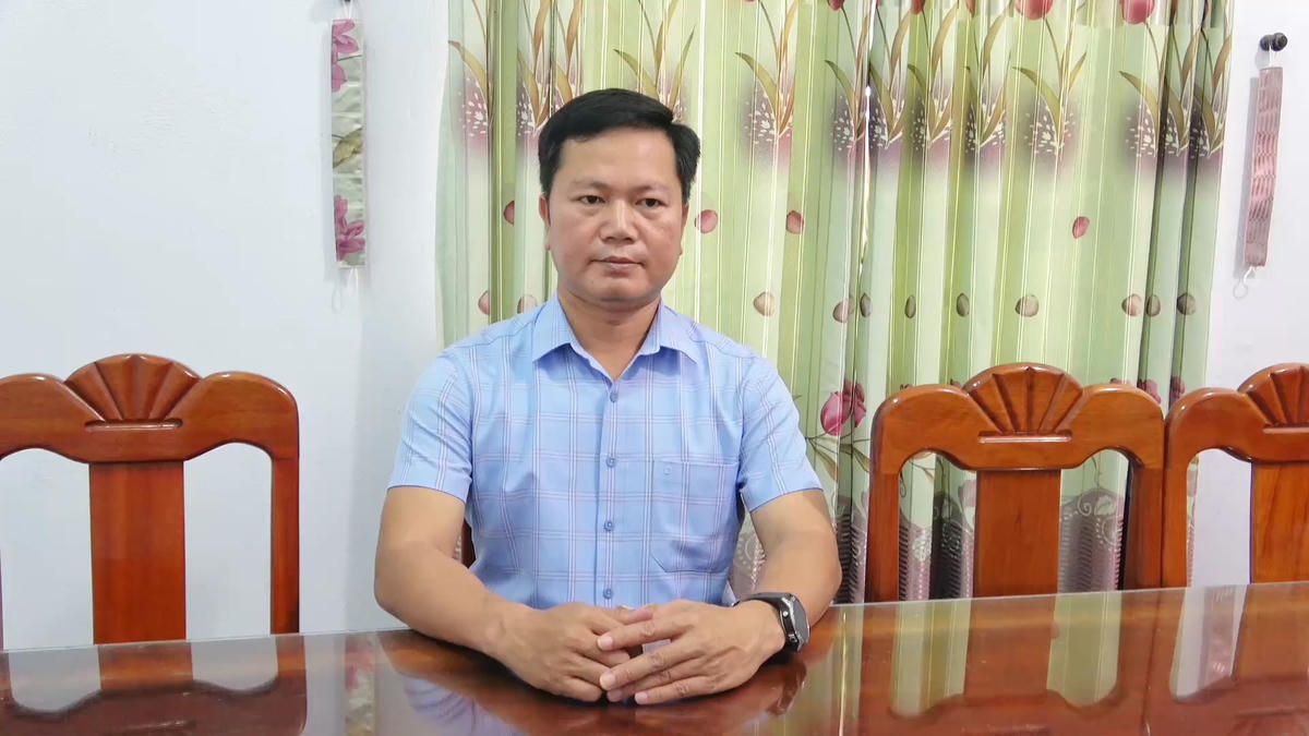 Ông Phan Duy Hưng, Chủ tịch UBND xã Trà Đốc chia sẻ về công tác bầu cử. Ảnh: Chí Đại.