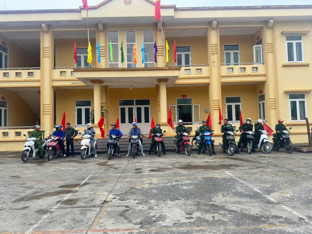 Xã Gia Hội đẩy mạnh công tác tuyên truyền ngày bầu cử. Ảnh: Đức Minh.