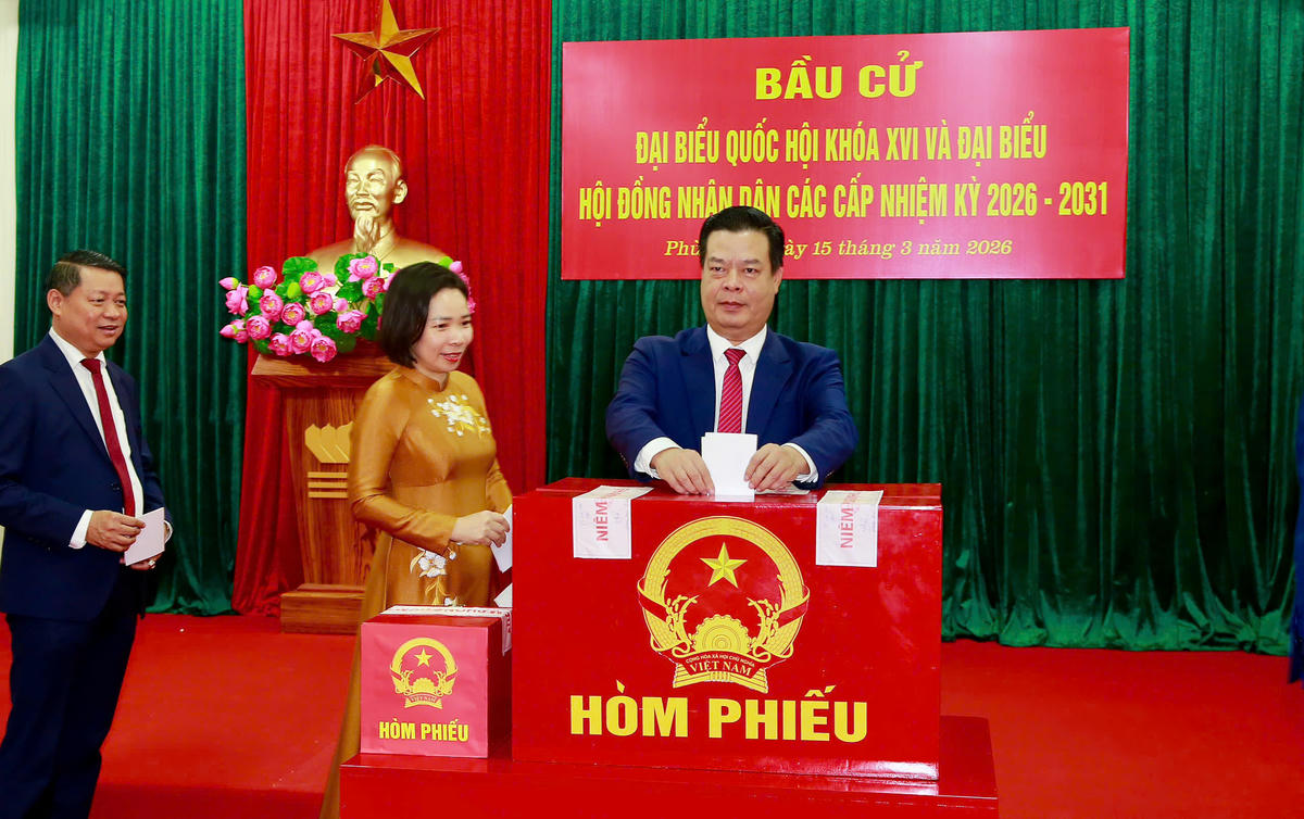 Công tác tổ chức bầu cử tại các điểm bỏ phiếu diễn ra đúng quy định. Ảnh: ĐT. 