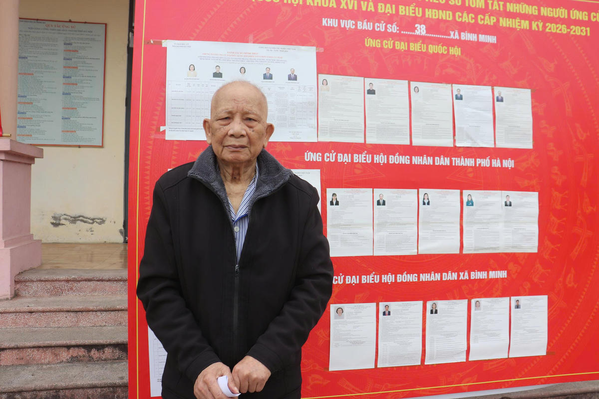 Cử tri Đỗ Ngọc Đắc (97 tuổi).