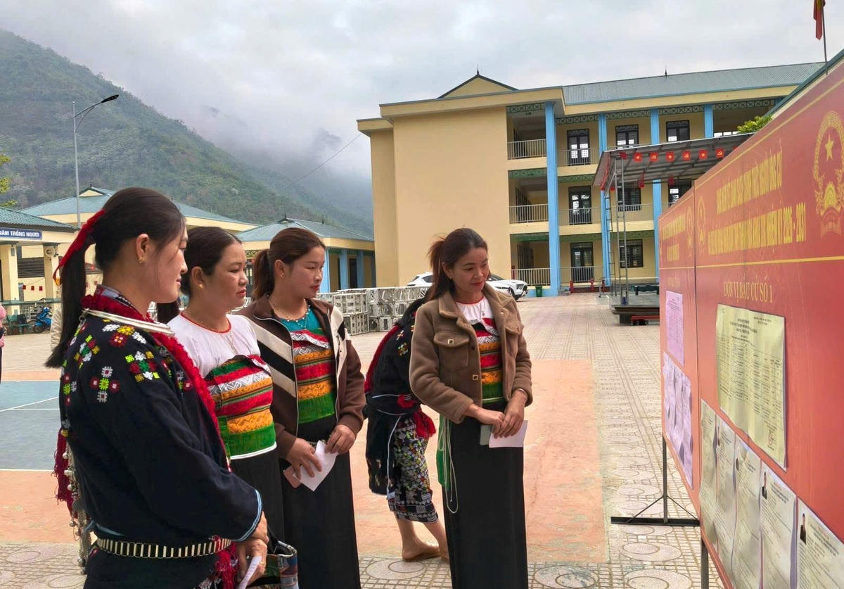 <font dir="auto" style="vertical-align: inherit;"><font dir="auto" style="vertical-align: inherit;">Ngày bầu cử đã thực sự trở thành ngày hội lớn ở các xã vùng cao của Thanh Hóa. Ảnh: Nguyễn Chung.</font></font>