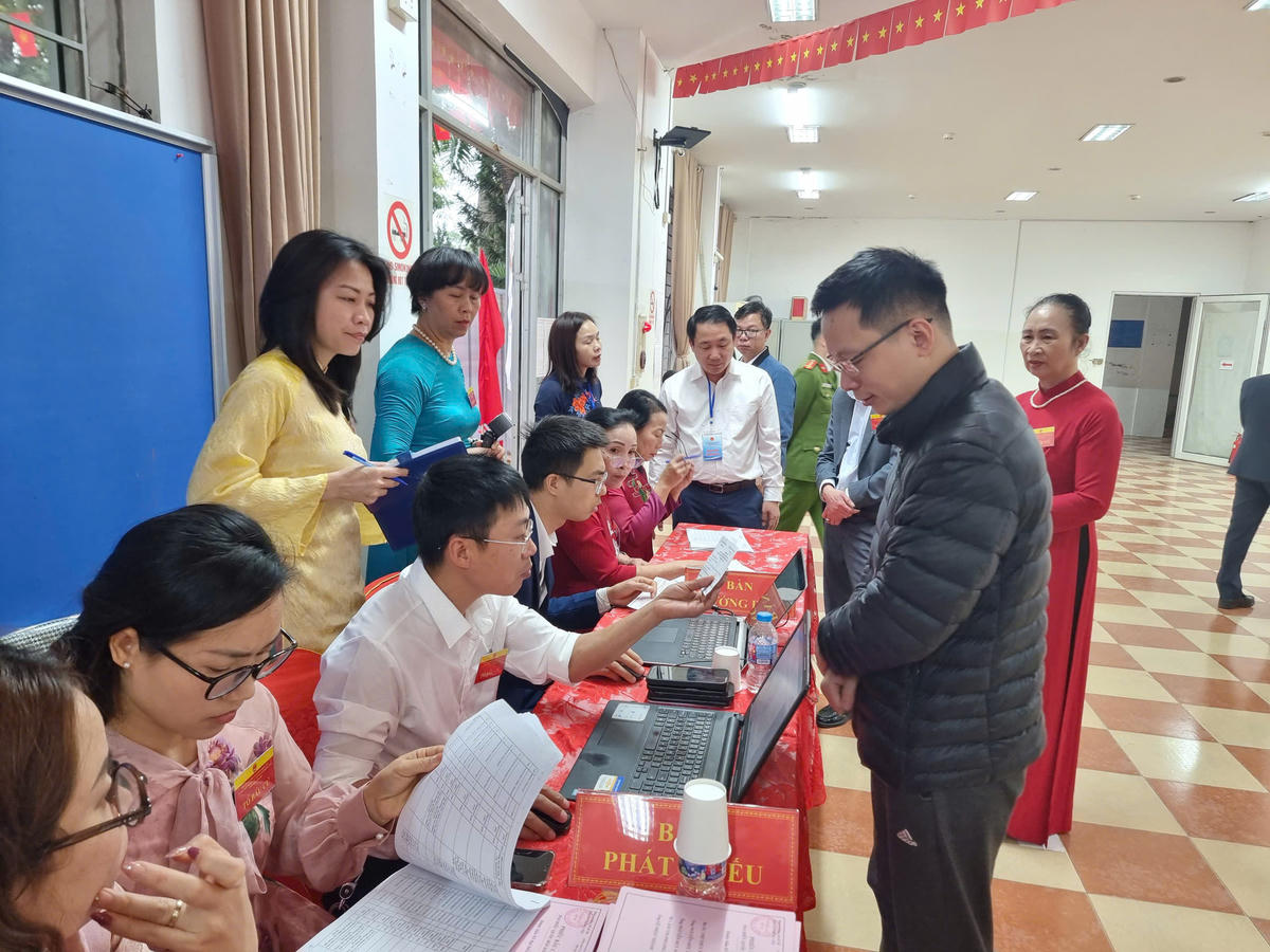 khu vực bầu cử số 15, khu công nghiệp Thăng Long, xã Thiên Lộc, Hà Nội. Ảnh: Xuân Cường.