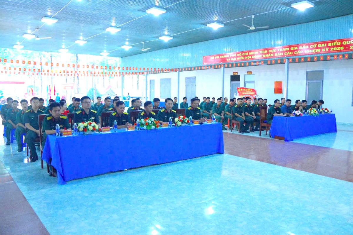 Khu vực bầu cử được bày trí nghiêm trang. Ảnh: HN.