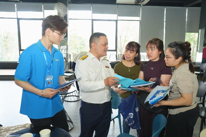 Đồng hành, hỗ trợ hộ kinh doanh thực hiện đúng quy định về thuế