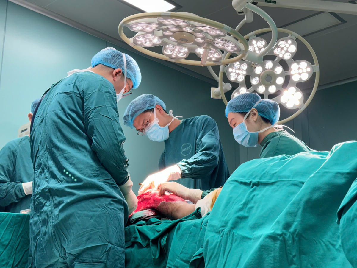 Nhiễm trùng, hoại tử từ thói quen đắp thuốc dân gian