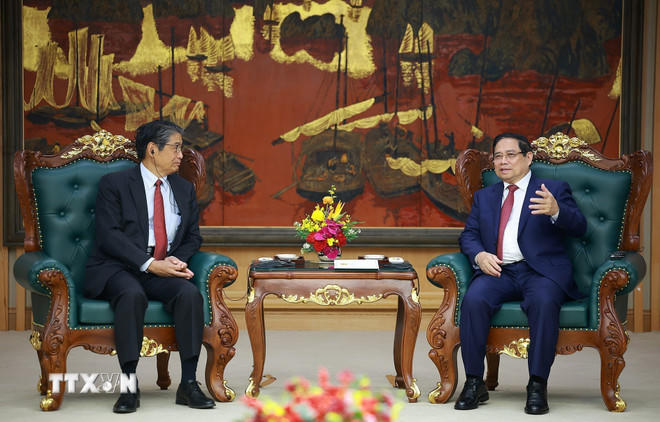Thủ tướng Phạm Minh Chính tiếp Đại sứ Nhật Bản tại Việt Nam Ito Naoki. (Ảnh: Dương Giang/TTXVN).