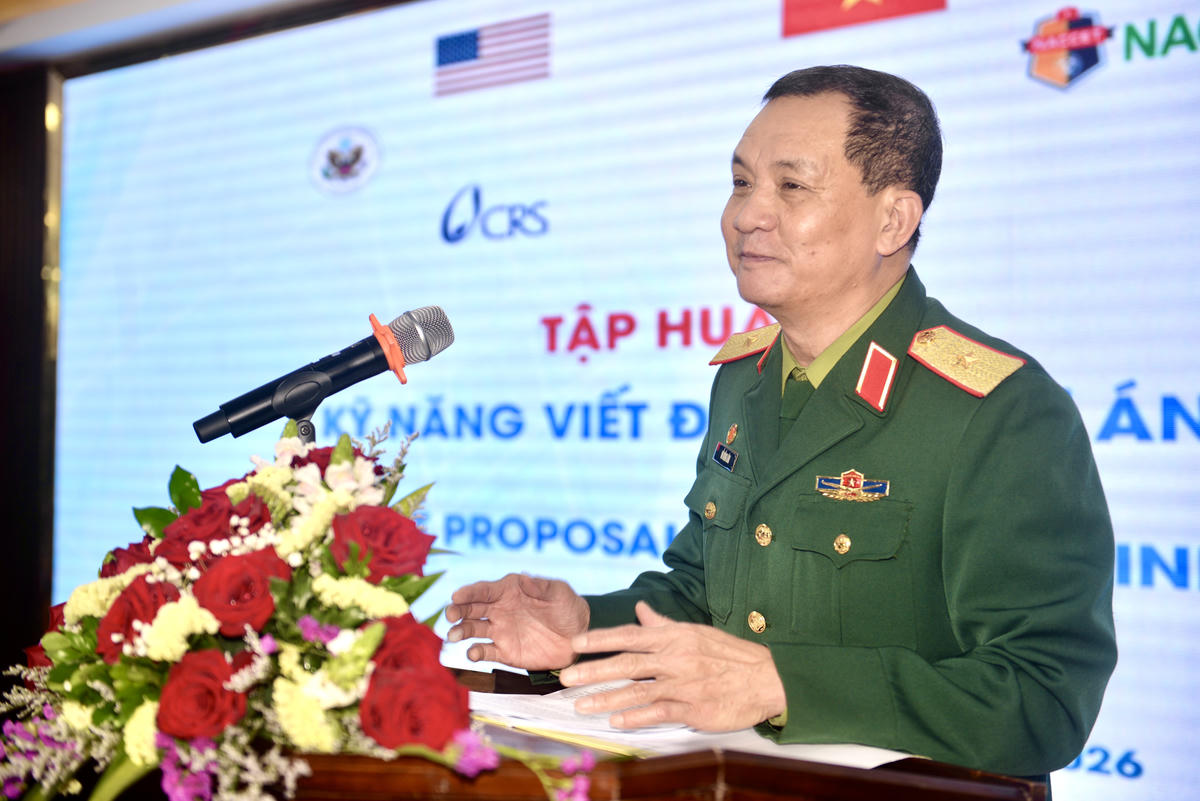 Thiếu tướng Đỗ Hồng Lâm, Phó Chủ tịch Thường trực Hội nạn nhân chất độc da cam/dioxin Việt Nam phát biểu khai mạc hội nghị.