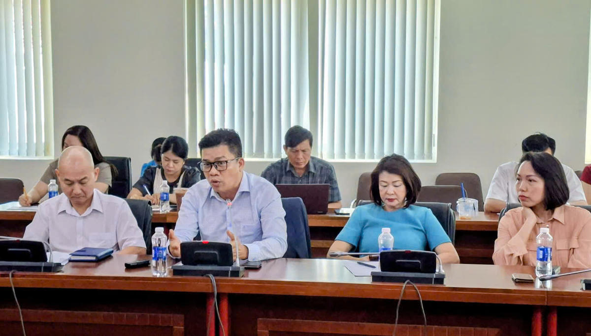 Đại diện các doanh nghiệp chia sẻ khó khăn và đề xuất kiến nghị. Ảnh: S.X