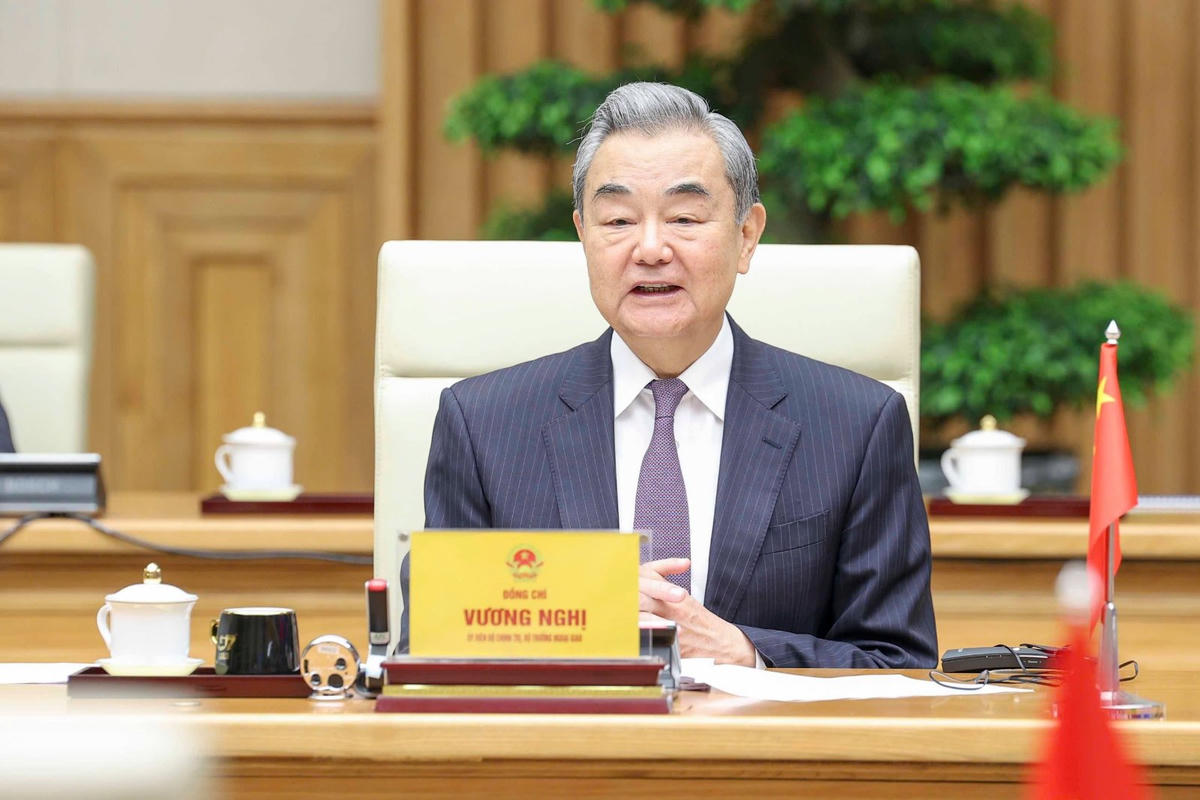 Bộ trưởng Bộ Ngoại giao Trung Quốc Vương Nghị phát biểu tại phiên họp