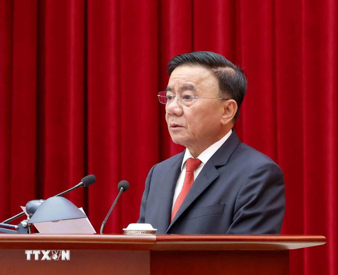 Đồng chí Trần Cẩm Tú, Ủy viên Bộ Chính trị, Thường trực Ban Bí thư, Trưởng Tiểu ban Tổ chức, phục vụ Đại hội XIV của Đảng phát biểu chỉ đạo hội nghị. (Ảnh: Phương Hoa/TTXVN).