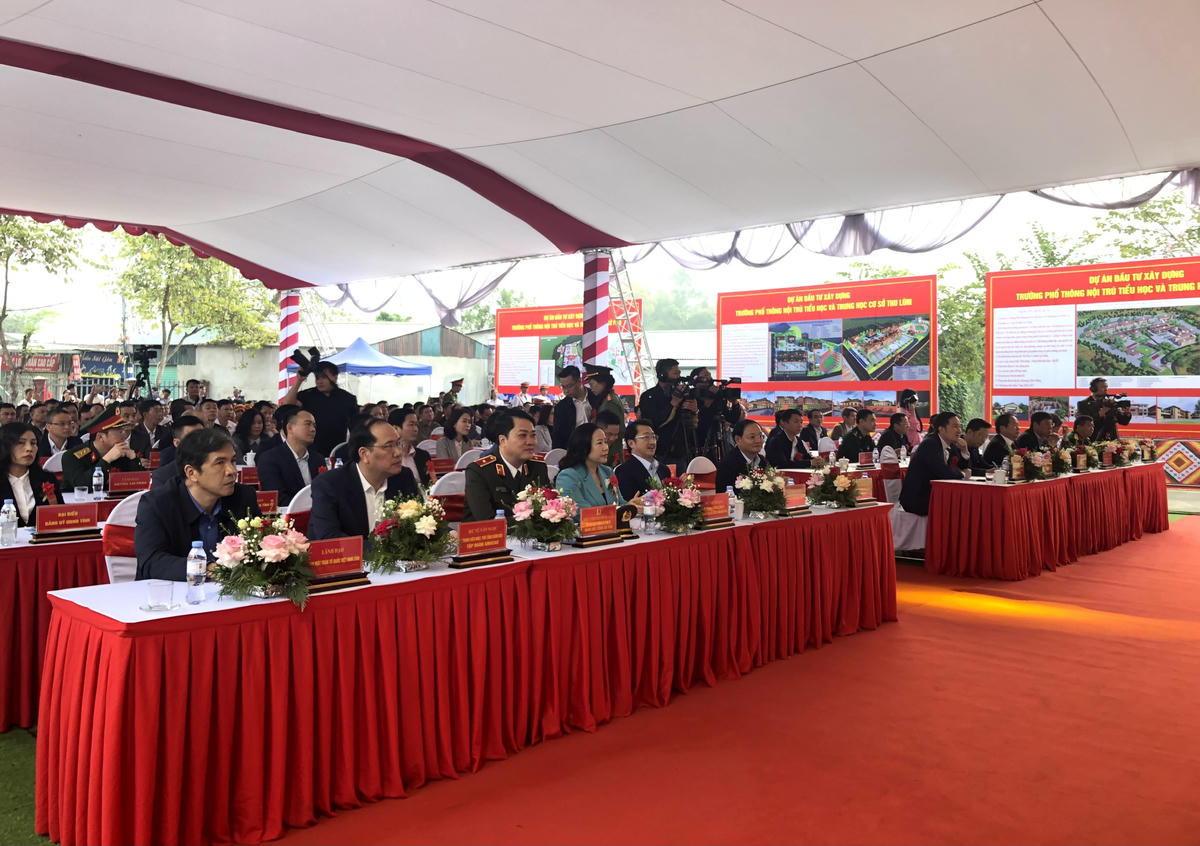 Quang cảnh buổi lễ. Ảnh: Sa Mộc Đá.